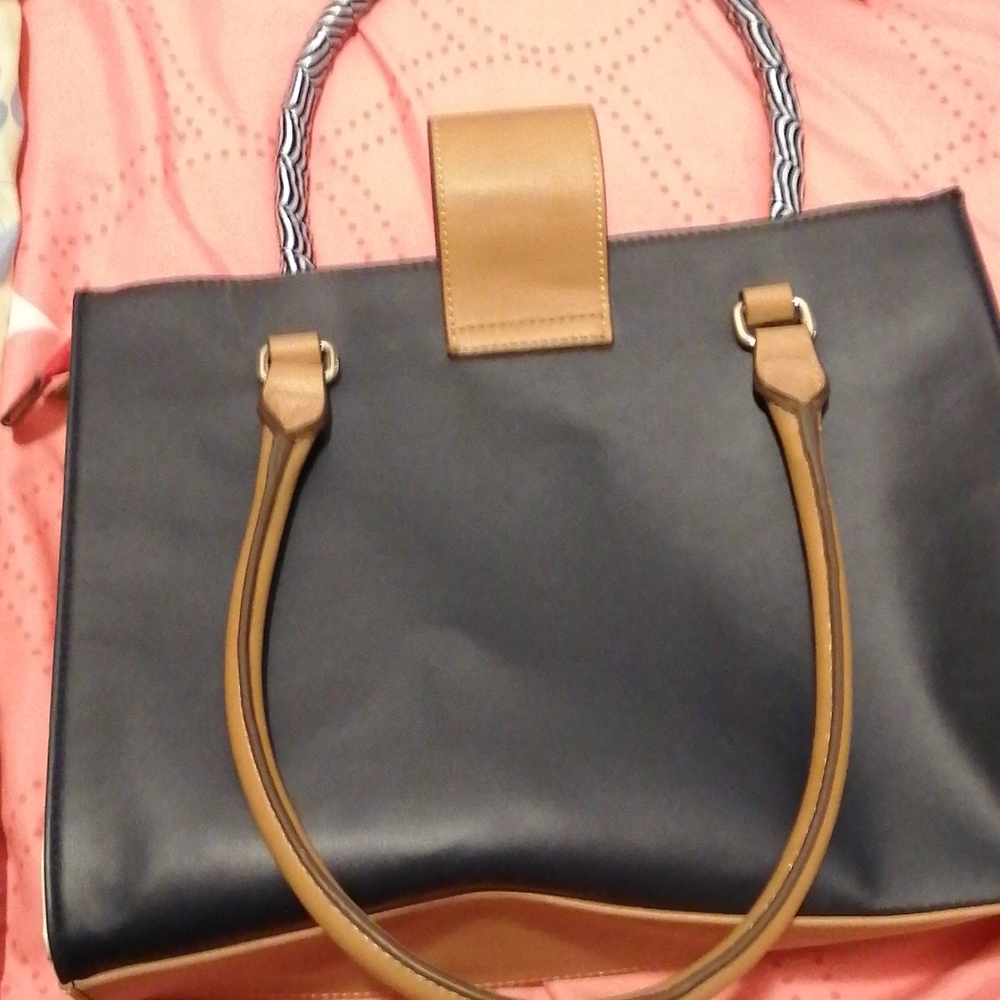 Purse - Picture 4 of 4